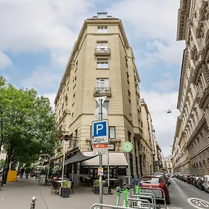 Apartament Amora Homes Breathless Panorama Basilica With Balcony Need Reservation For Free Parking, Budapeszt